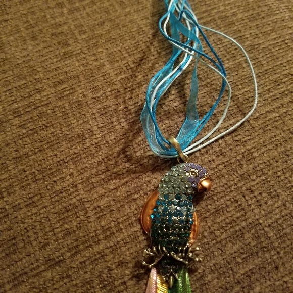 Necklaces - Picture 5 of 8